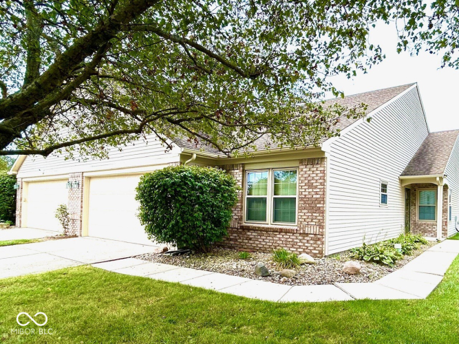 1198  Brittany Circle Brownsburg, IN 46112 | MLS 21995590