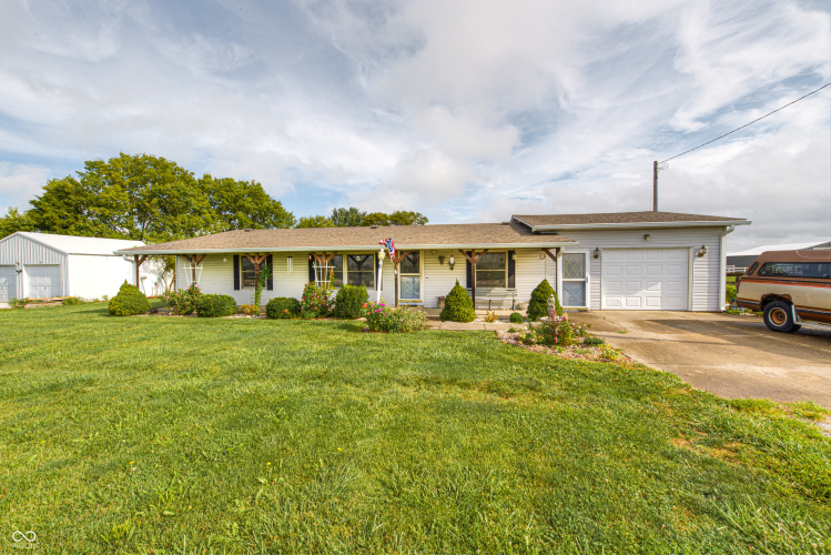 6496 W State Road 42  Monrovia, IN 46157 | MLS 21995759