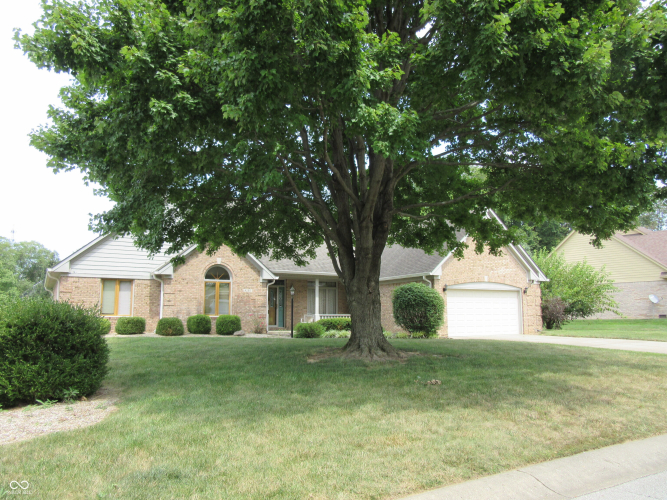 4288  Silver Hill Drive Greenwood, IN 46142 | MLS 21995779