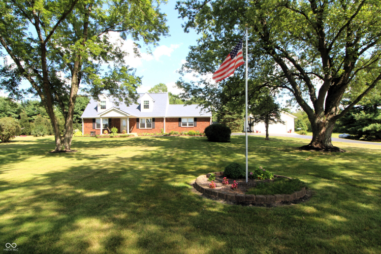 7517 N Sugar Creek Road Thorntown, IN 46071 | MLS 21996027