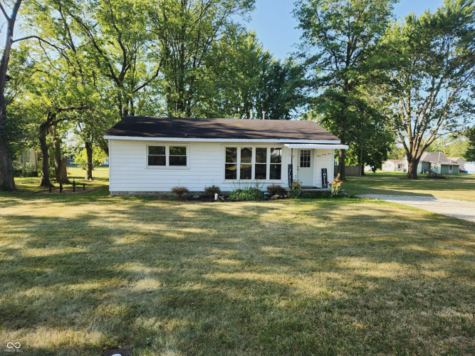 343 E Ohio Street Dunkirk, IN 47336 | MLS 21996126