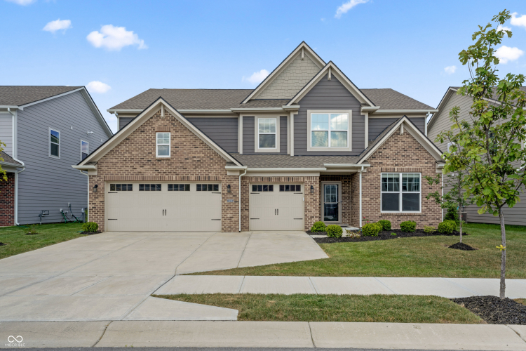 9738  Virginia Pine Drive Fishers, IN 46040 | MLS 21996148