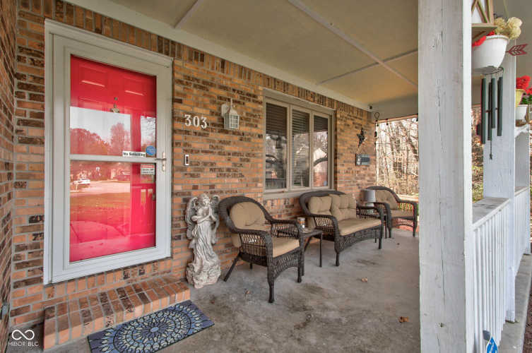 Listing Image 6