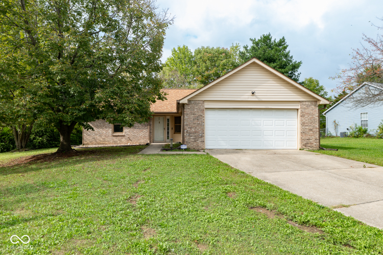 6008  McClellan Court Indianapolis, IN 46254 | MLS 21996547