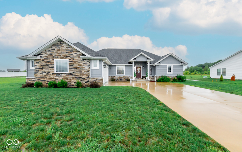 6831  Bluebird Lane Seymour, IN 47274 | MLS 21996595