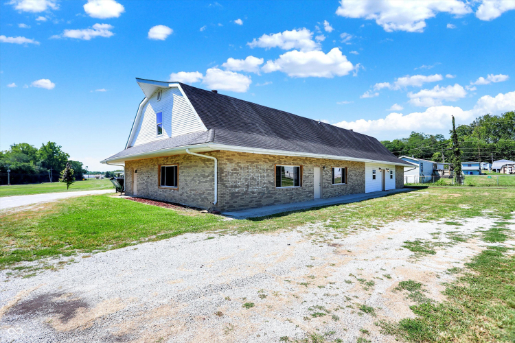 575 W County Road 175  Connersville, IN 47331 | MLS 21996620