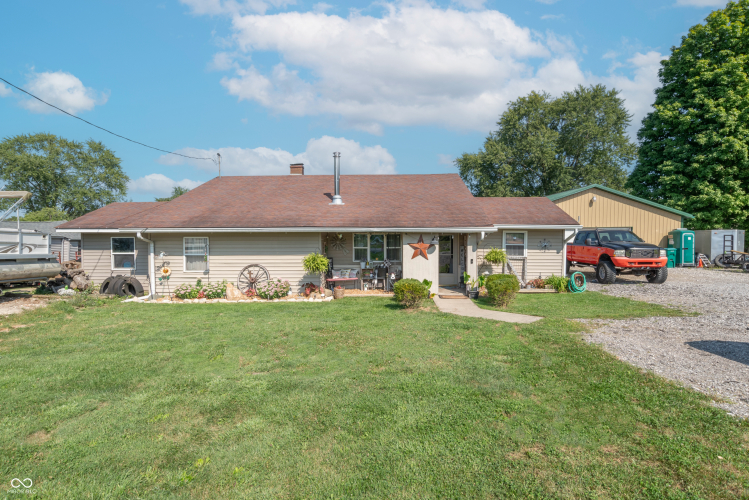 7911 S County Road 525  Mooresville, IN 46158 | MLS 21997376