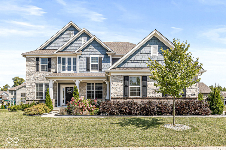 3721  Conifer Drive Zionsville, IN 46077 | MLS 21997803