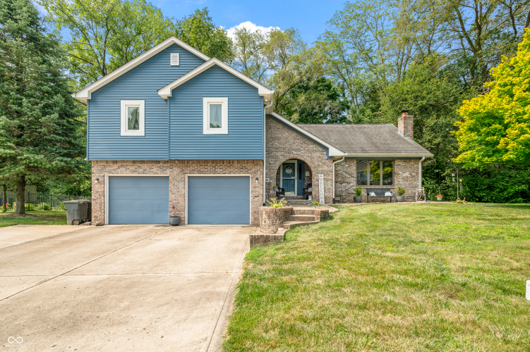 5627  Springhollow Court Avon, IN 46123 | MLS 21997915