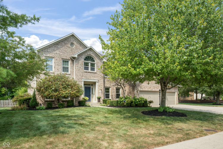 12536  Old Stone Drive Indianapolis, IN 46236 | MLS 21998108