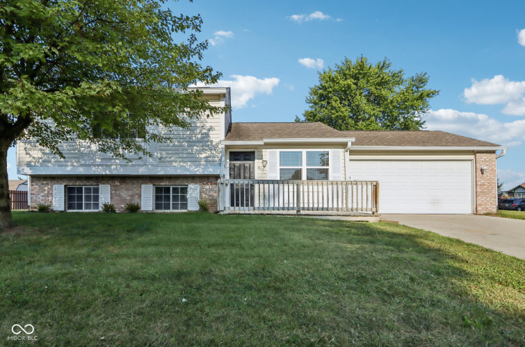 4178  Sycamore Court Franklin, IN 46131 | MLS 21998326