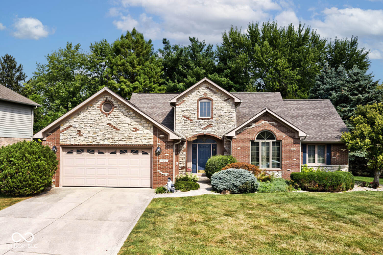 4212  Moss Ridge Lane Indianapolis, IN 46237 | MLS 21998589