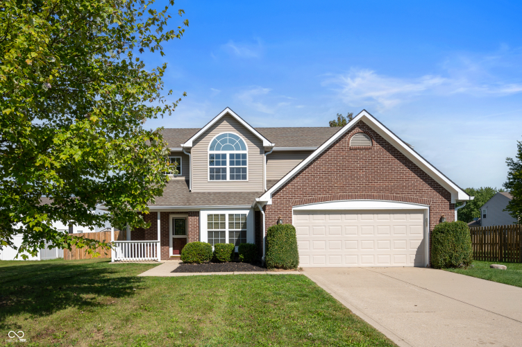 502  Acorn Drive Whiteland, IN 46184 | MLS 21998737