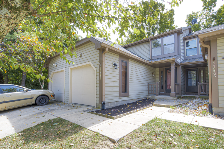 11537  Sunset Cove Lane Indianapolis, IN 46236 | MLS 21998835