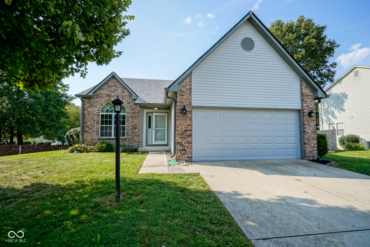 6395  Thornridge Drive Avon, IN 46123 | MLS 21998928