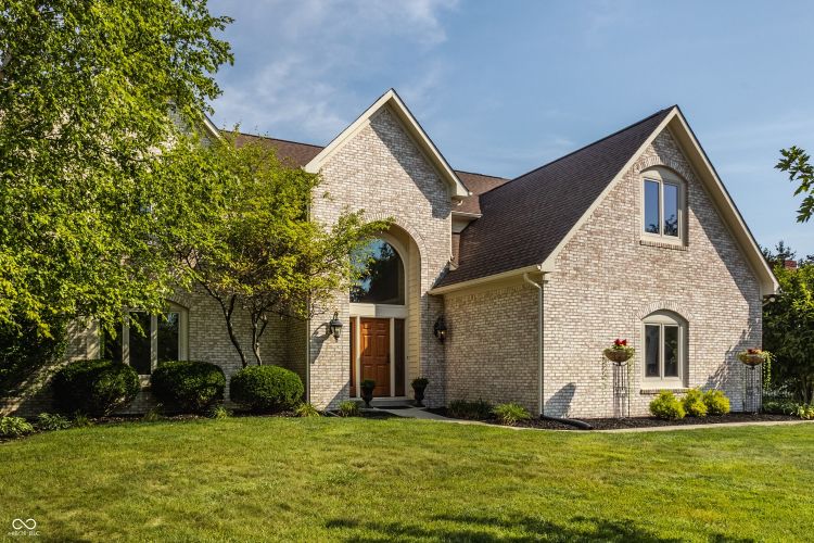 1604  Old Mill Circle Carmel, IN 46032 | MLS 21998972