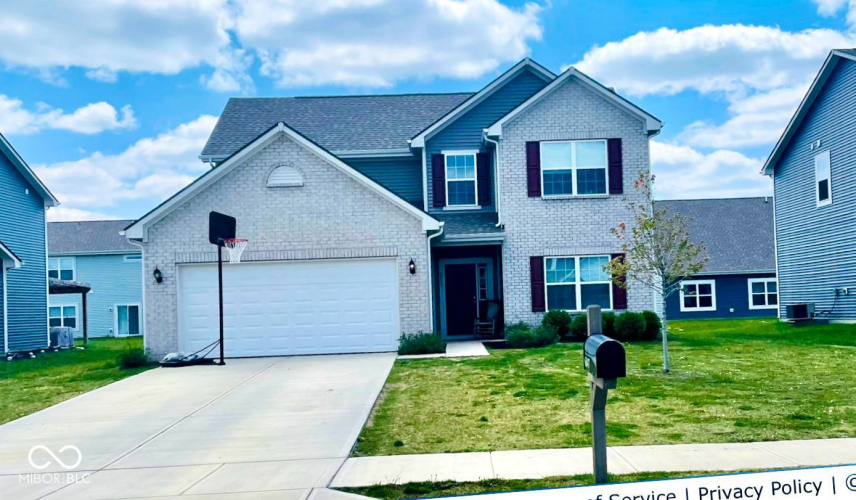 6847 W Wintergreen Court McCordsville, IN 46055 | MLS 21999277