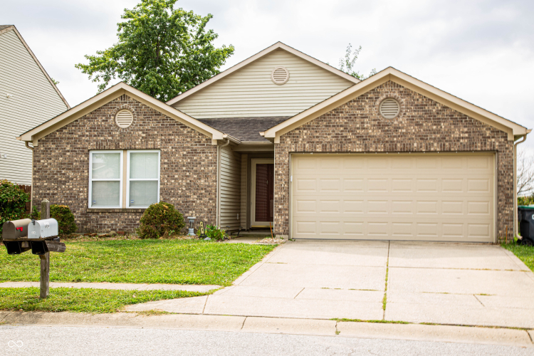 363  Sunburst Lane Greenwood, IN 46143 | MLS 21999497