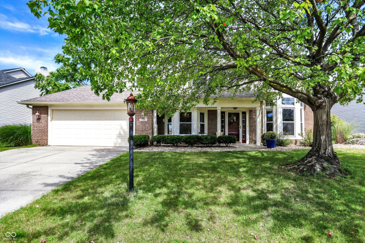 10508  Greenway Drive Fishers, IN 46037 | MLS 21999620