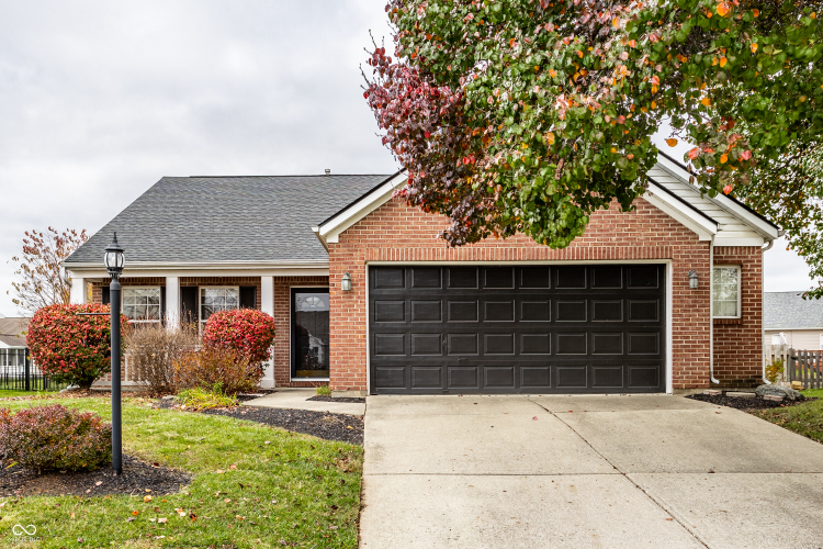 12270  Split Granite Drive Fishers, IN 46037 | MLS 22000284