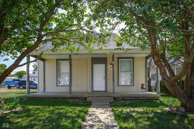 2415  Main Street Elwood, IN 46036 | MLS 22000430