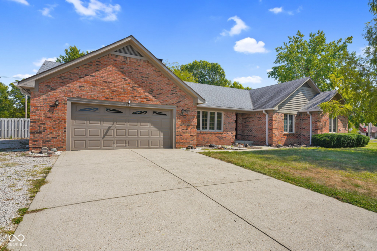 8252  Colt Drive Plainfield, IN 46168 | MLS 22000689