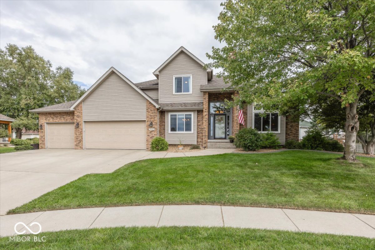 3215  Skyview Court Columbus, IN 47203 | MLS 22000925