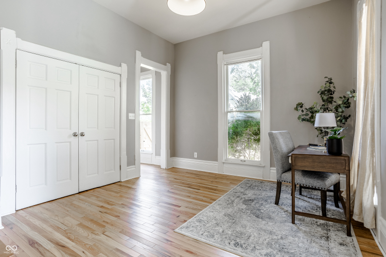 Listing Image 19