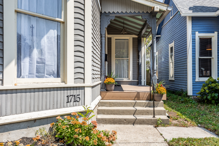 Listing Image 4