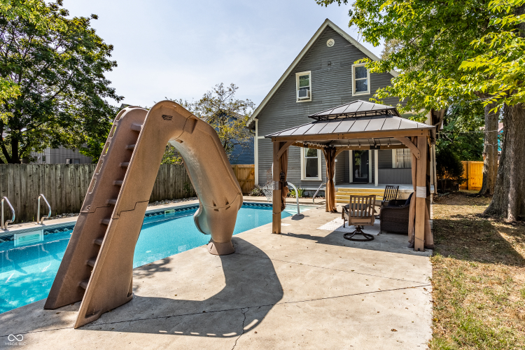 Listing Image 44