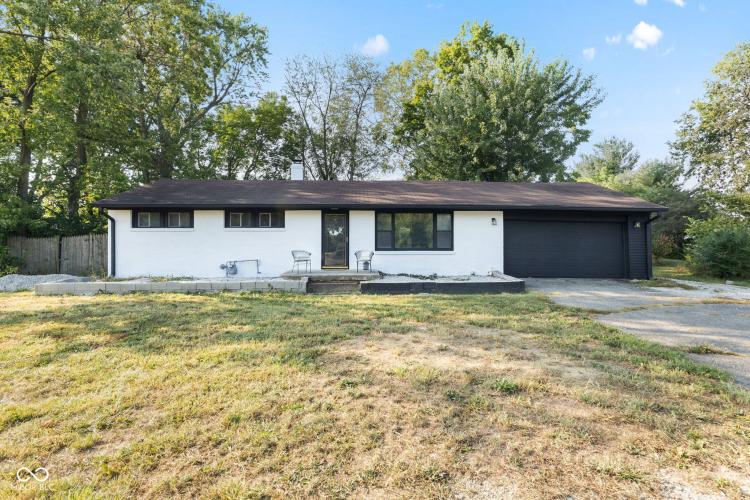 373 W County Line Road Greenwood, IN 46142 | MLS 22001269