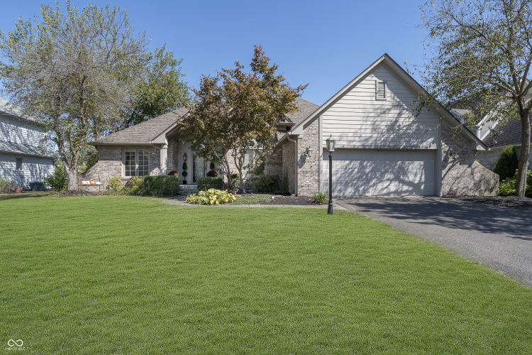 11697  Whisper Bay Court Carmel, IN 46033 | MLS 22001351