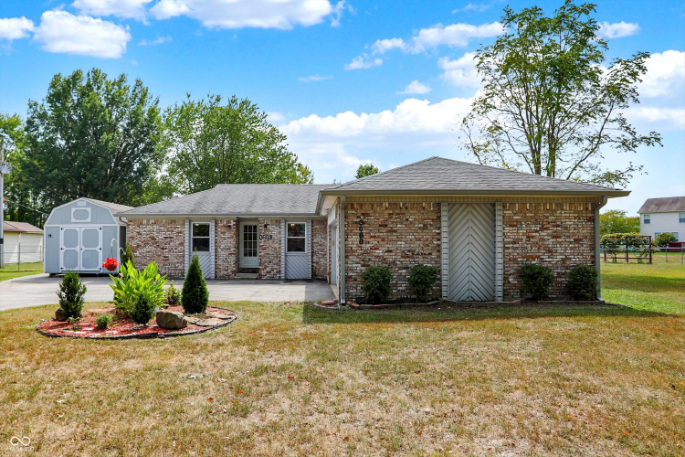 3688  Lisa Lane Plainfield, IN 46168 | MLS 22002515