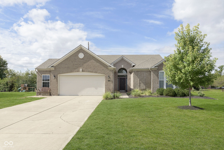 1054  Preakness Drive Avon, IN 46123 | MLS 22002539