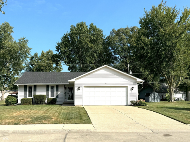 1209  Hickory Hill Road Seymour, IN 47274 | MLS 22002603