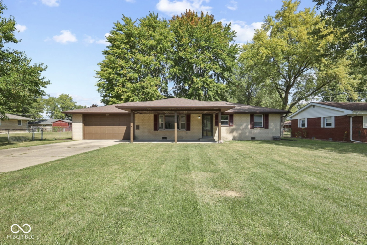 706  Valley Drive Anderson, IN 46011 | MLS 22002706