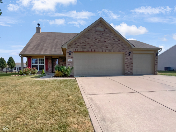 889  Grandiflora Drive Greenwood, IN 46143 | MLS 22002823