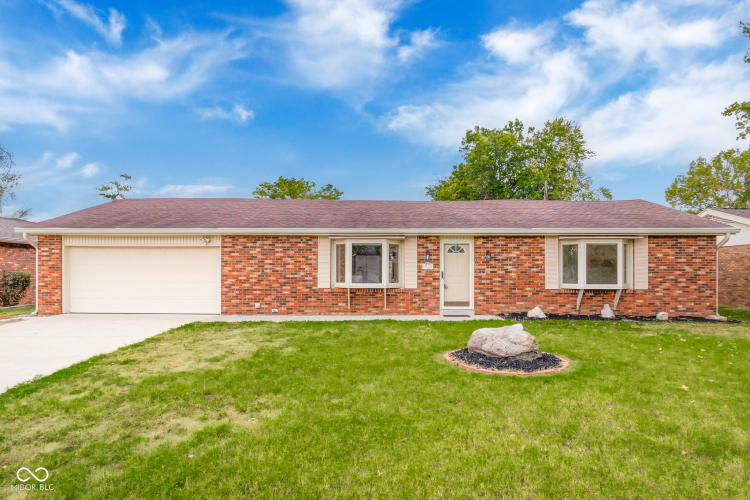 3120  Flintwood Drive Columbus, IN 47203 | MLS 22002843