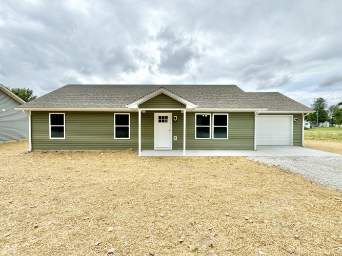 629 E Walnut Street Crothersville, IN 47229 | MLS 22002847