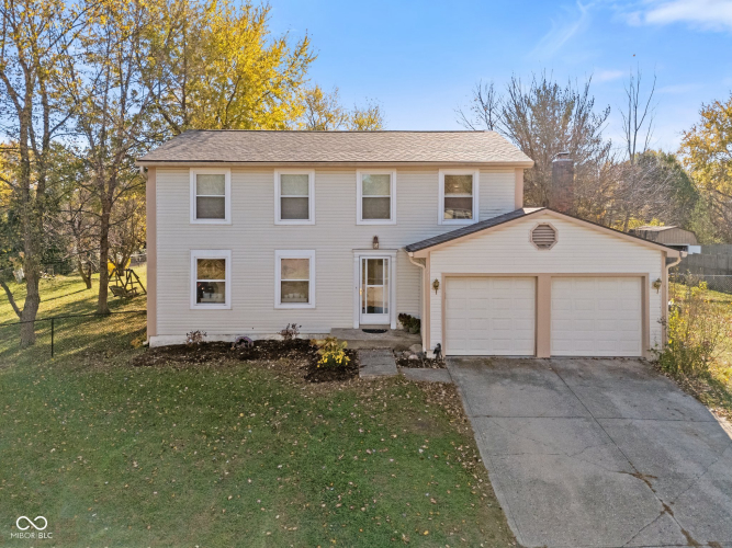 1217 W Greenbriar Drive Greenwood, IN 46142 | MLS 22003117