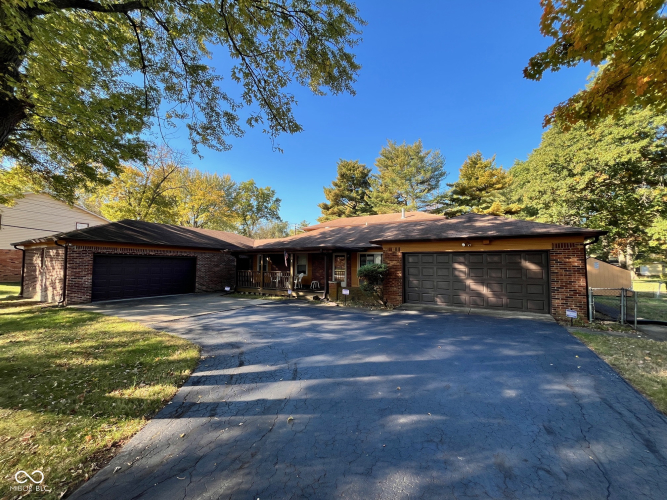 6802  Hoover Road Indianapolis, IN 46260 | MLS 22003122