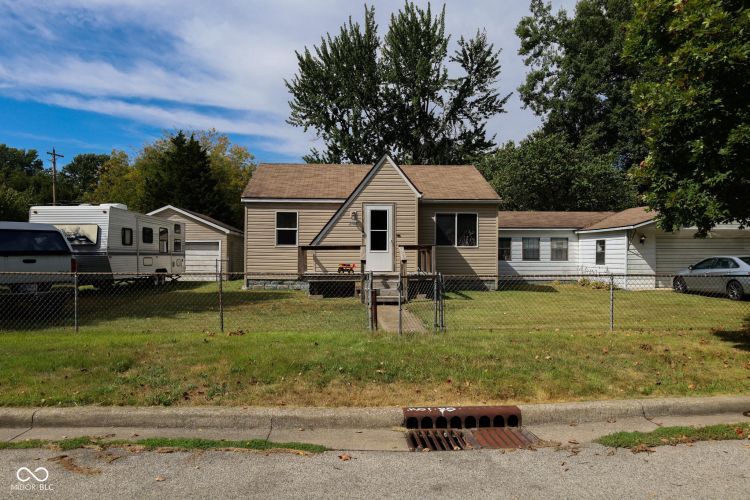 2104 N 26th Street Terre Haute, IN 47804 | MLS 22003856