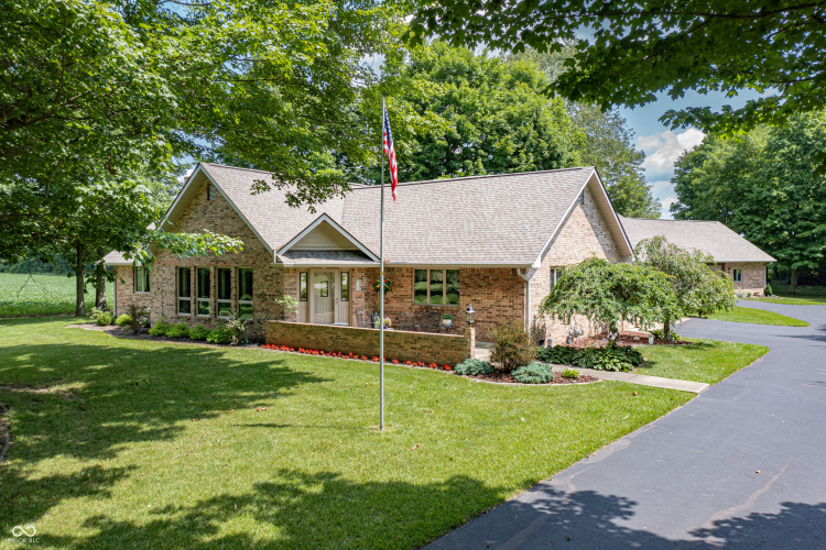 7440 S Twin Oaks Drive Knightstown, IN 46148 | MLS 22003887