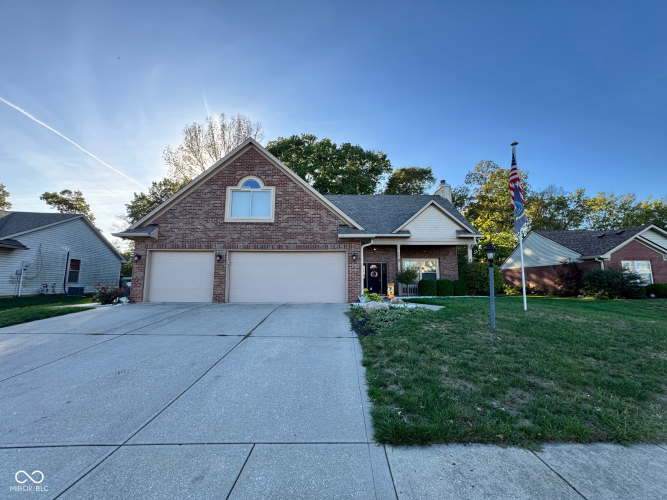 388 N Greenbriar Drive Greenwood, IN 46142 | MLS 22004080