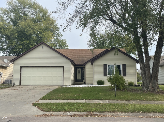 3881  Villa Drive Columbus, IN 47203 | MLS 22004249