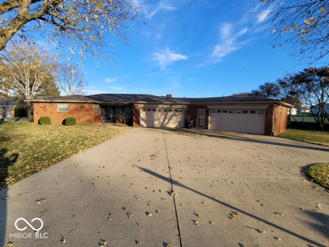 350 E Rivercrest Drive Rushville, IN 46173 | MLS 22004502