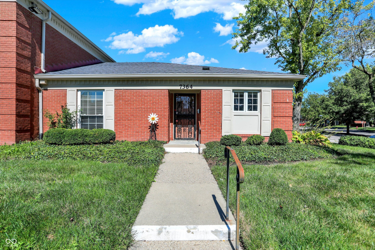 7364  Lions Head Drive Indianapolis, IN 46260 | MLS 22004625