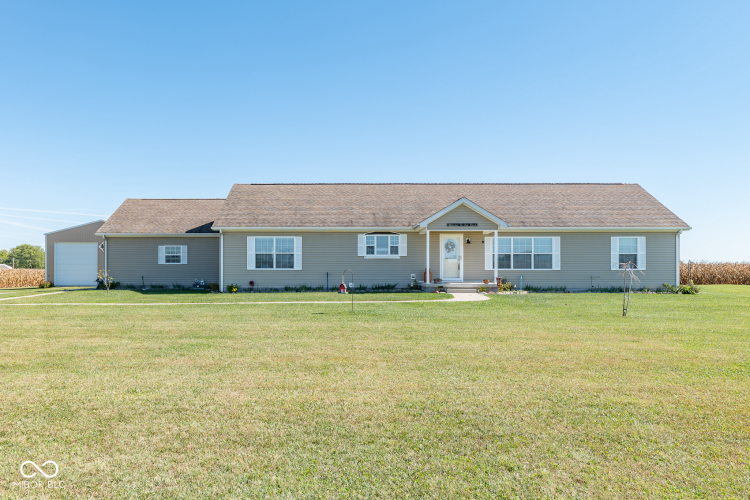 13550 N County Road 750  Gaston, IN 47342 | MLS 22005090