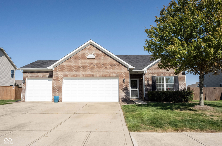 5546 W Glenview Drive McCordsville, IN 46055 | MLS 22005122