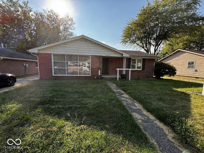 901  Fremont Drive Anderson, IN 46012 | MLS 22005907